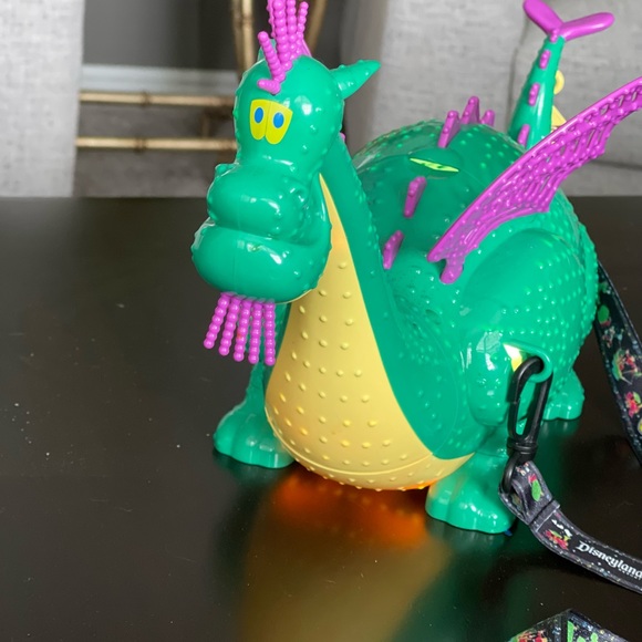 Elliot Popcorn Bucket - Picture 2 of 4